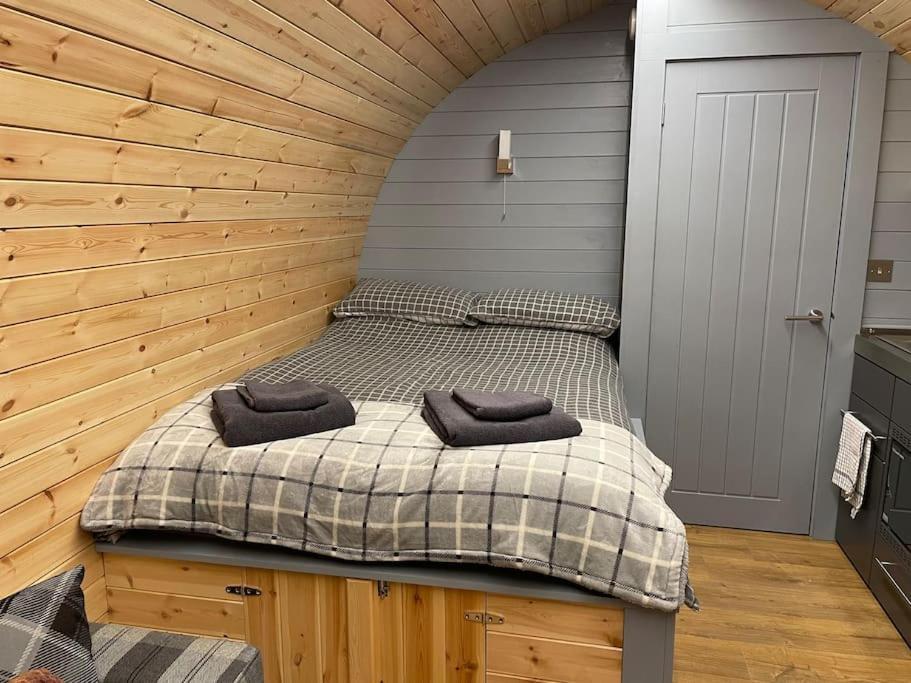 Bonny Wee Snug - Pod In Spean Bridge Apartment Ngoại thất bức ảnh