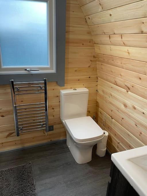 Bonny Wee Snug - Pod In Spean Bridge Apartment Ngoại thất bức ảnh