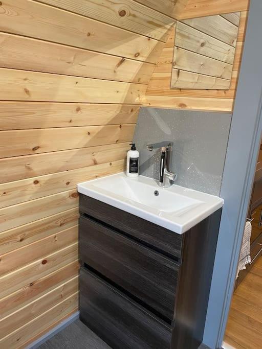 Bonny Wee Snug - Pod In Spean Bridge Apartment Ngoại thất bức ảnh